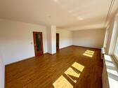 1.2 Wohnzimmer - 2 Zimmer Etagenwohnung in Geilenkirchen