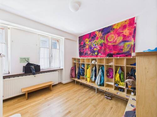 Garderobenbereich im EG - Mehrfamilienhaus, Wohnhaus mit 477,20 m² in Mainz zum Kaufen