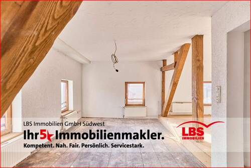 Zimmer im Dachgeschoss - 