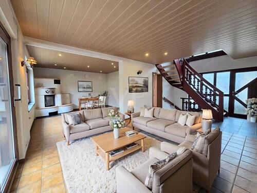 Beispielmöblierung Wohn-/Essbereich - 