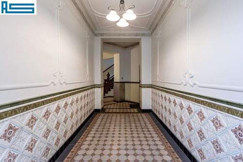 Hauseingangsbereich - Etagenwohnung mit 82,60 m&sup2; in Berlin zum Kaufen