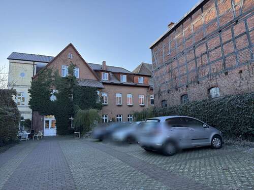Ansicht vom Parkplatz - 