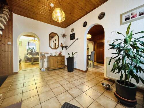 Eingangsbereich - Einfamilienhaus mit 115,00 m&sup2; in Saarbrücken zum Kaufen