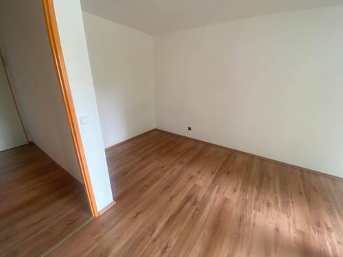 Zimmer - 1 Zimmer Etagenwohnung zum Kaufen in München / Aubing-Lochhausen-Langwied