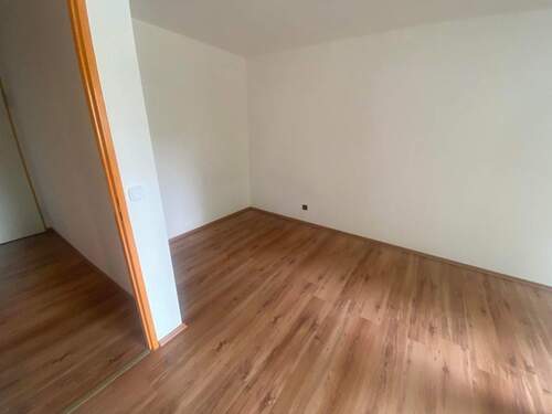 Zimmer - 1 Zimmer Etagenwohnung in München / Aubing-Lochhausen-Langwied