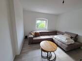 Wohnzimmer - Schlafsofa - 2 Zimmer Etagenwohnung in Düsseldorf