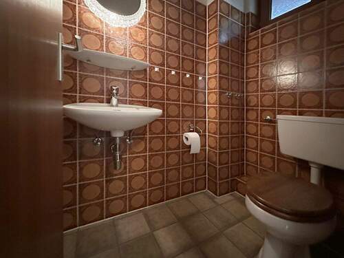 WC - 