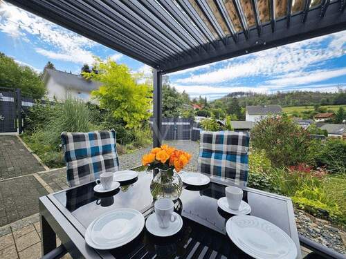 Große überdachte Terrasse - 