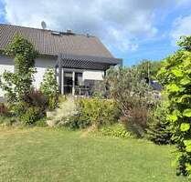 In idyllischer Taunuslage - energieeffizientes Einfamilienhaus mit schönem, großen Garten - Schmitten Oberreifenberg