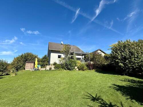 Großzügiger Garten - 4 Zimmer Einfamilienhaus zum Kaufen in Schmitten