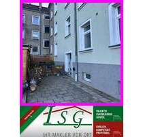 Mehrfamilienhaus mit 4 Wohneinheiten in Hainichen - Zufahrt und Garten