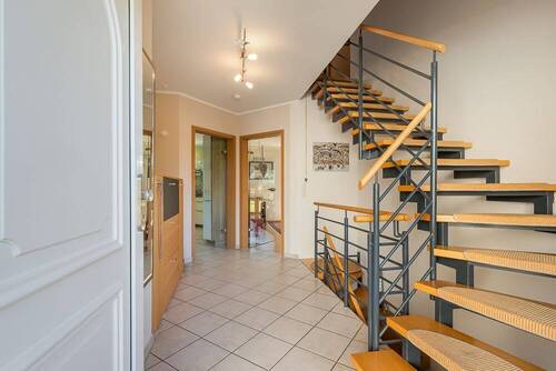 Eingangsbereich - 5 Zimmer Einfamilienhaus zum Kaufen in Hamburg