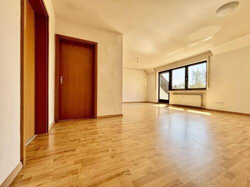 Blick vom Eingangsbereich - Etagenwohnung mit 63,40 m² in Möhrendorf zum Kaufen