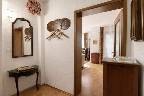 Diele zum Wohnzimmer - 3 Zimmer Etagenwohnung in Bensheim