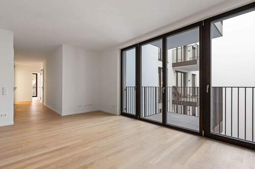 Mit Balkon - 