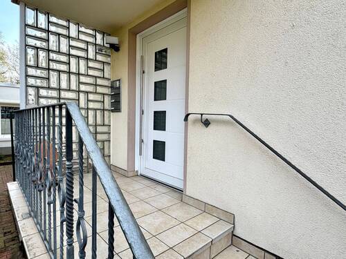 Hauseingang - 3 Zimmer Etagenwohnung in Wunstorf