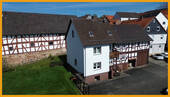 Frontansicht - 5 Zimmer Mehrfamilienhaus, Wohnhaus in Schrecksbach