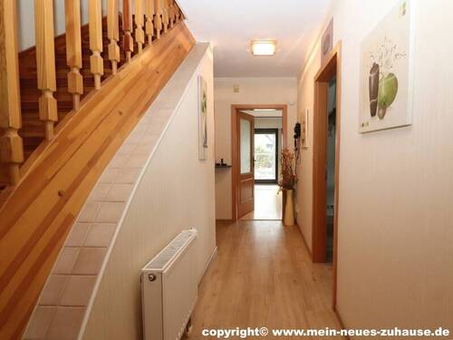 Bild 11 Wohnung 2 Erdgeschoss Flur - 