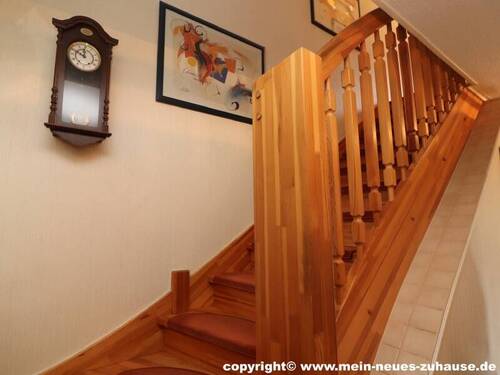Bild 15 Wohnung 2 Erdgeschoss Treppe - 