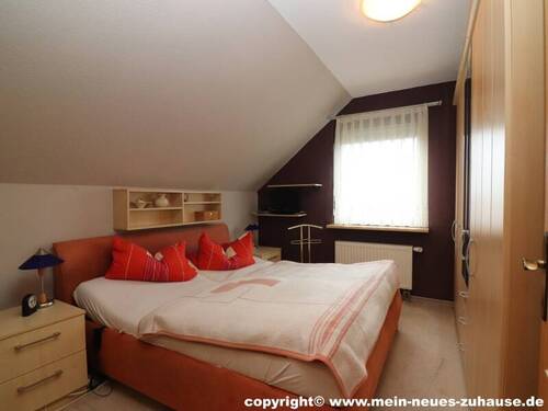 Bild 17 Wohnung 2 Dachgeschoss Schlafzimmer - 