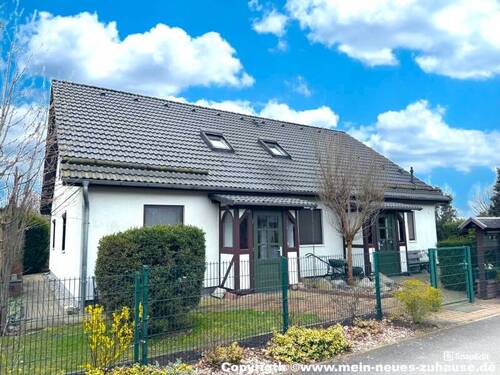 Bild 1 Wohnhaus Straßenansicht - Mein neues Zuhause für meine Familie!