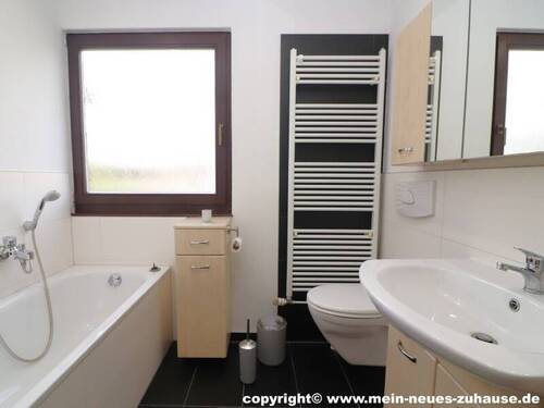 Bild 6 Wohnung 1 Erdgeschoss Bad - 