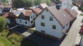 Beide Häuser - 9 Zimmer Mehrfamilienhaus, Wohnhaus zum Kaufen in Grabfeld