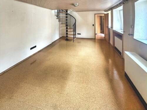 Wohnzimmer - 3 Zimmer Einfamilienhaus zum Kaufen in Bitburg