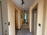 Flur - 3 Zimmer Einfamilienhaus in Bitburg