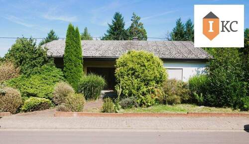 Außenansicht 1 - 'Charmanter Bungalow mit großzügigem Wintergarten in ruhiger Lage von Wadern'