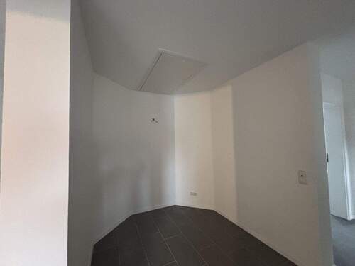 Diele DG/ Garderobenbereich - 