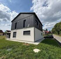 Wohnen mit Komfort und Raum - Familienfreundliches Wohnhaus mit Garten in Wiesau zu verkaufen