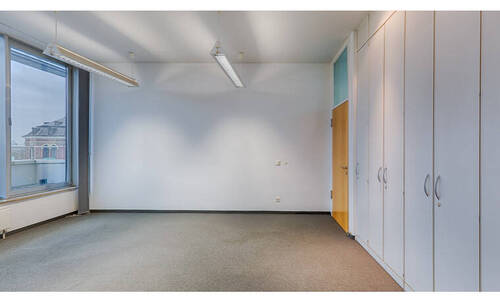 Anderer Büroraum, aber diese Schränke sind auch in dem Büro vorh - Büro in Hamburg