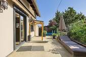 Außenansicht Terrasse.jpg - 4 Zimmer Einfamilienhaus zum Kaufen in Friedberg