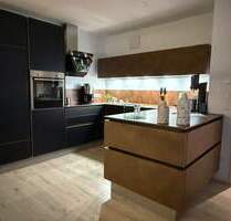 helle 3-Zi- Wohnung 1.OG mit großzügigem Balkon und Stellplatz - Nürnberg Schniegling