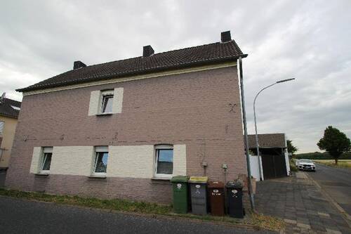 Bild 2 - 1 Zimmer Bauernhaus, Landhaus zum Kaufen in Niederkassel