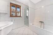 Badezimmer (OG) - 