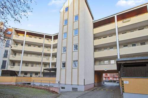 Außenansicht Rückseite - 1 Zimmer Etagenwohnung in Magdeburg