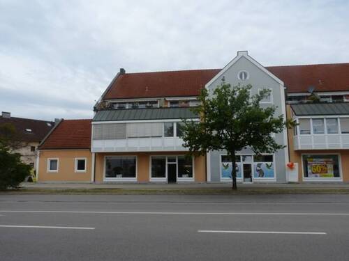 insgesamt - Büro mit 192,30 m&sup2; in Schwandorf zur Miete