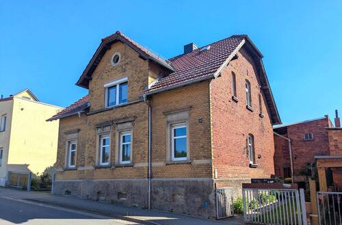 Hausansicht - 8 Zimmer Einfamilienhaus zum Kaufen in Hermsdorf
