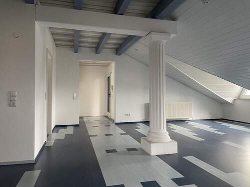 Wohnzimmer Ansicht 1 - 2 Zimmer Etagenwohnung zur Miete in Oberderdingen