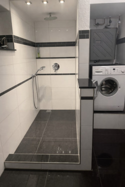 Dusche und Waschmaschinenanschluss UG - 
