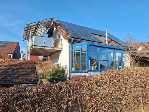 Außenbild - Einziehen und Wohlfühlen - Besonderes Einfamilienhaus mit Wintergarten