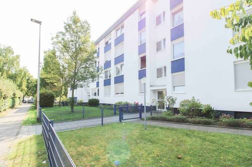 Außenansicht - 3-Zimmer-Wohnung mit sonnigem Balkon und Garage - ideal zur Eigennutzung oder als Investment