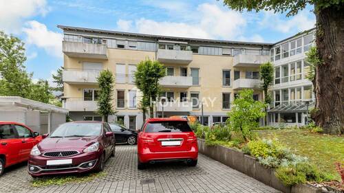 Außenansicht 1 - Willkommen in Ihrem neuen Lebenskapitel: DG-Wohnung mit Balkon und Sonnenausrichtung