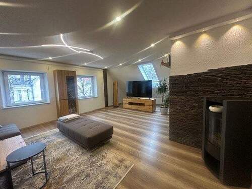 Wohnzimmer - 3 Zimmer Etagenwohnung zum Kaufen in Landshut