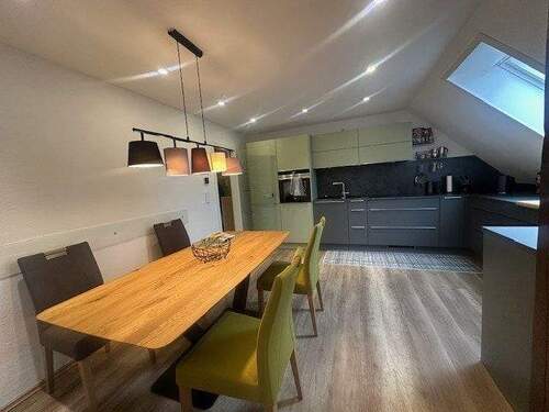 Küche und Essplatz - Etagenwohnung mit 96,00 m&sup2; in Landshut zum Kaufen