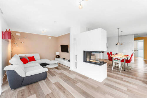 Wohnzimmer - 6 Zimmer Einfamilienhaus zum Kaufen in Utzenhofen