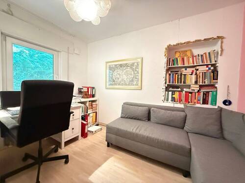 Büro/Kinderzimmer EG - 