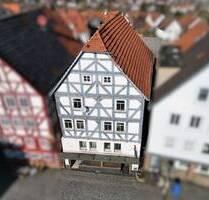 Treysa! Fachwerkliebhaber und Handwerker gesucht! Wohn- und Geschäftshaus direkt am Marktplatz! - Schwalmstadt